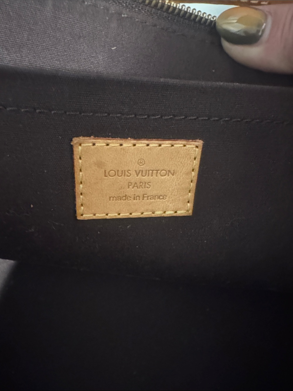Authentic Louis Vuitton Mono Vernis Rosewood Avenue- Amarante - Picture 10 of 17